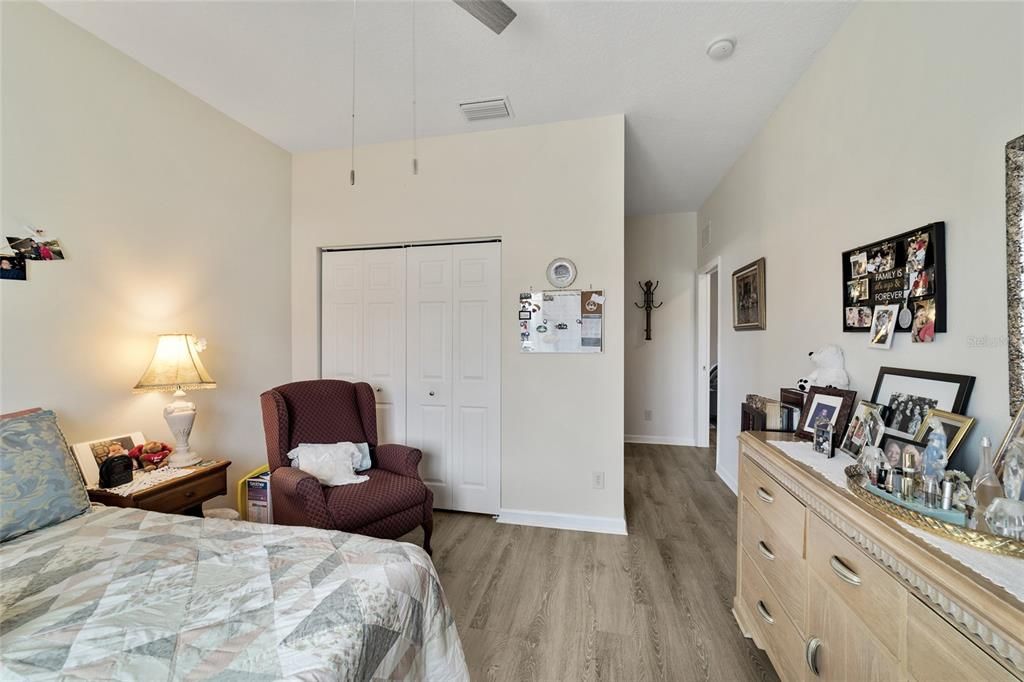 For Sale: $369,000 (2 beds, 2 baths, 1684 Square Feet)