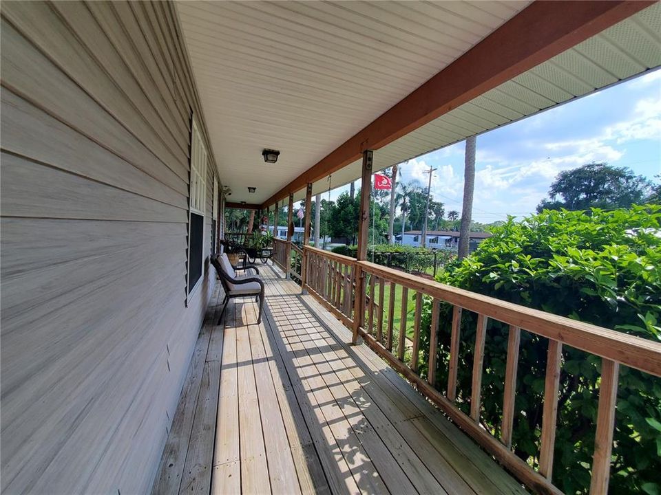 For Sale: $695,000 (3 beds, 2 baths, 1416 Square Feet)