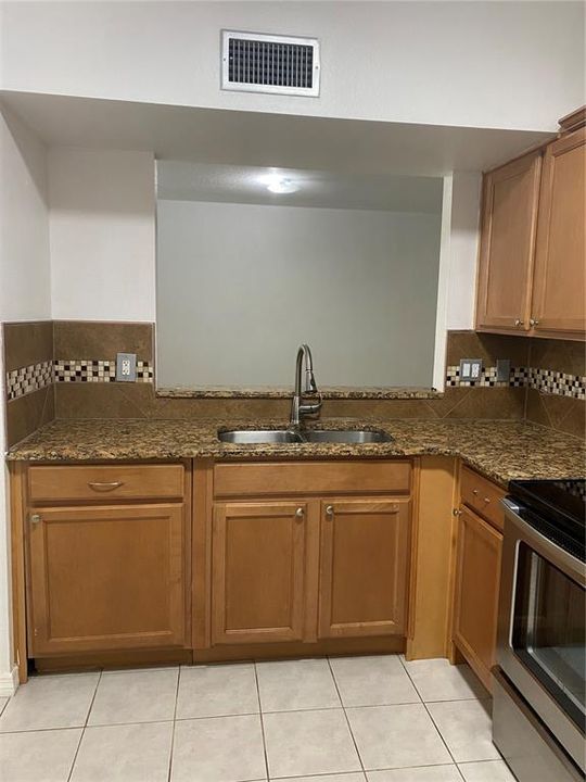 Active With Contract: $1,750 (3 beds, 2 baths, 1151 Square Feet)