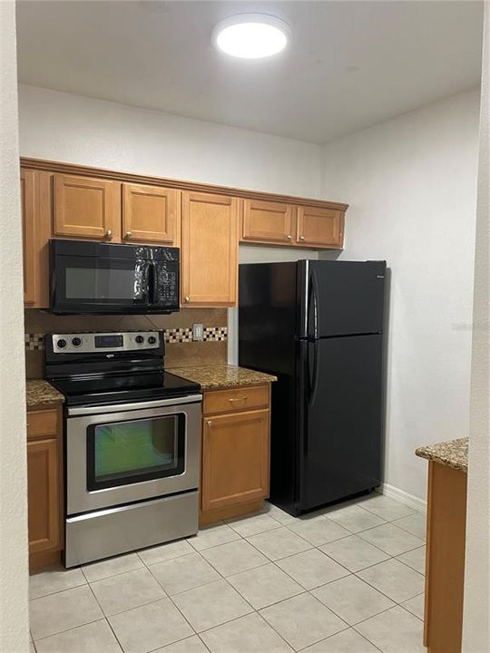 Active With Contract: $1,750 (3 beds, 2 baths, 1151 Square Feet)