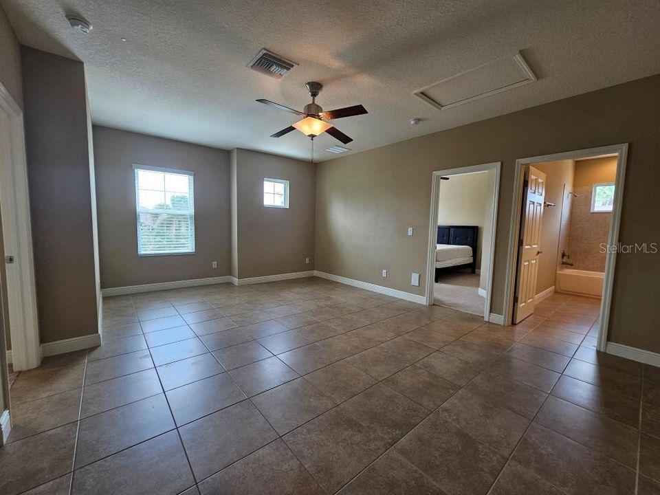 For Rent: $3,700 (4 beds, 3 baths, 2569 Square Feet)