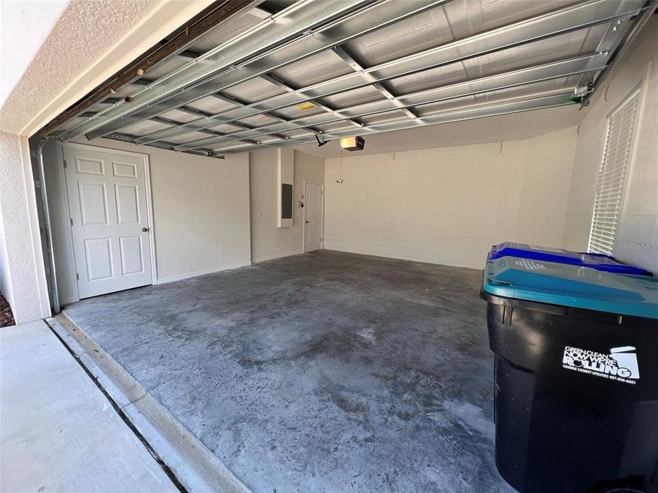 Active With Contract: $3,300 (3 beds, 2 baths, 2459 Square Feet)