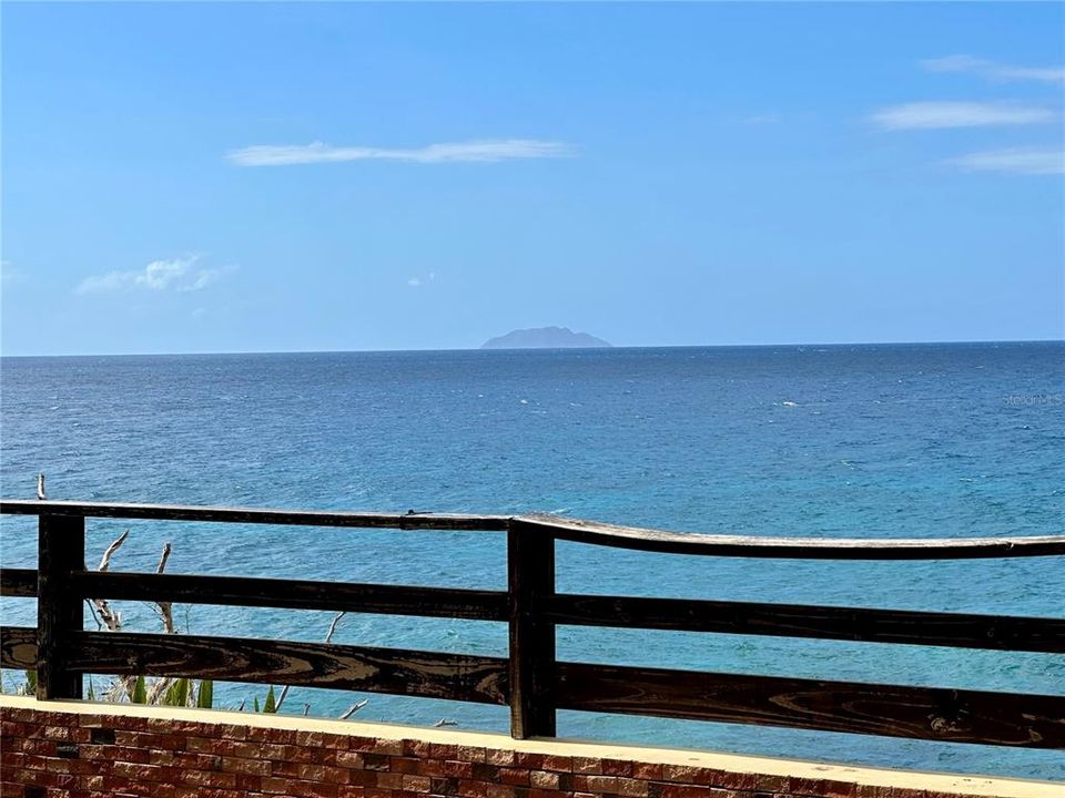 На продажу: $325,000 (4.11 acres)