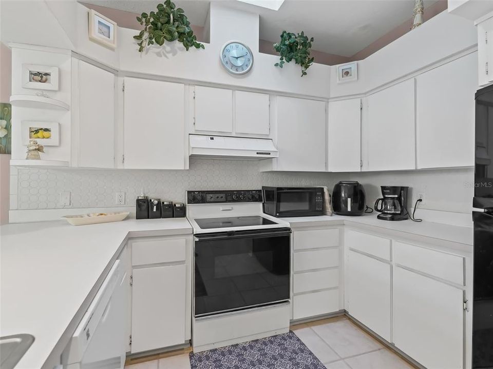 For Sale: $264,000 (2 beds, 2 baths, 1458 Square Feet)