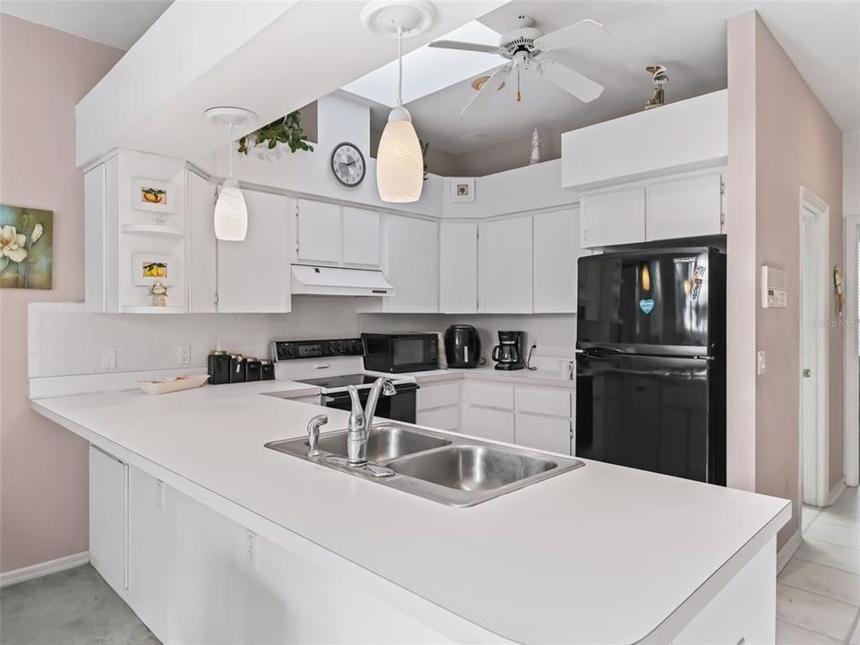 For Sale: $264,000 (2 beds, 2 baths, 1458 Square Feet)