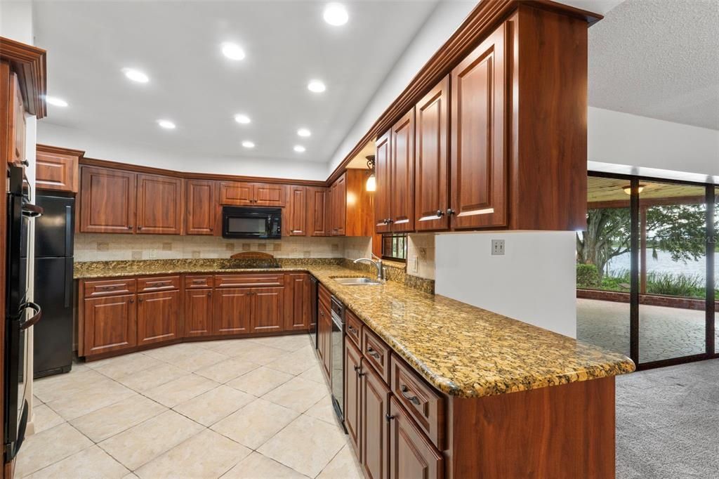 BREAKFAST BAR RECESSED LIGHTING