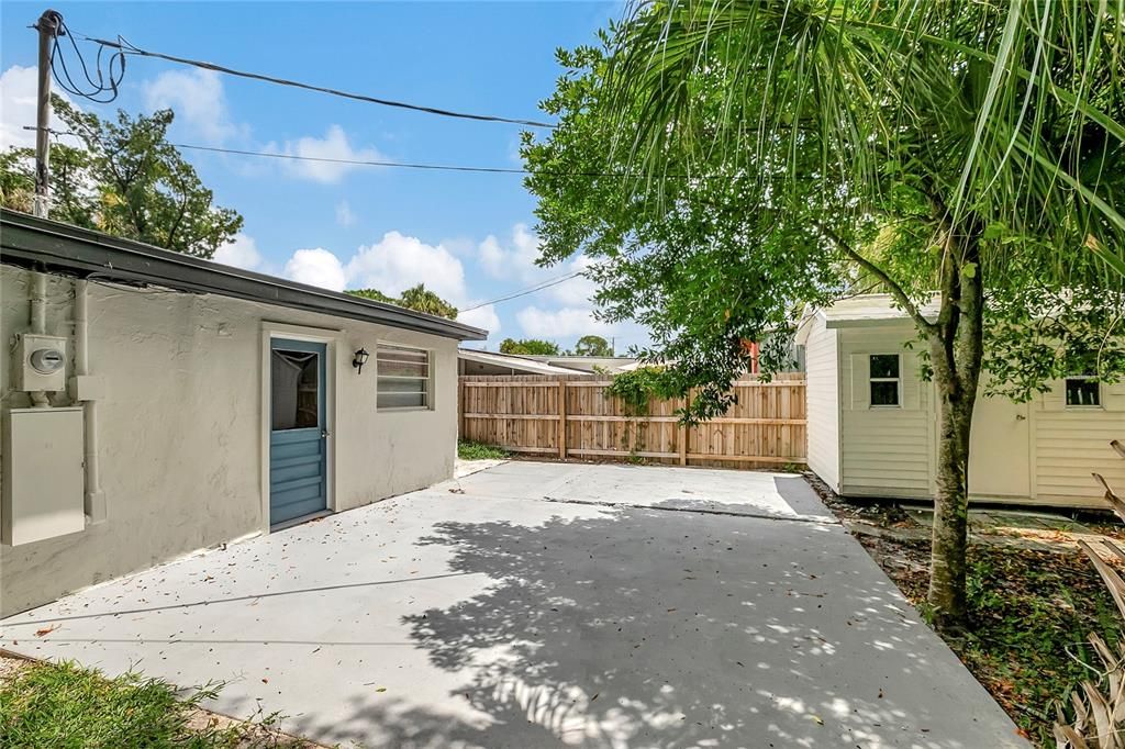 Active With Contract: $429,900 (4 beds, 2 baths, 1868 Square Feet)