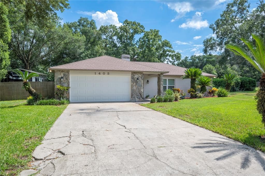 Active With Contract: $515,000 (4 beds, 2 baths, 1896 Square Feet)