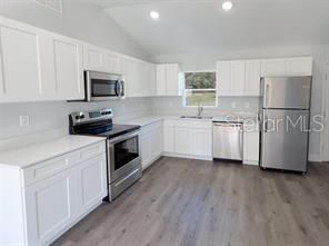 For Rent: $1,729 (3 beds, 2 baths, 1011 Square Feet)