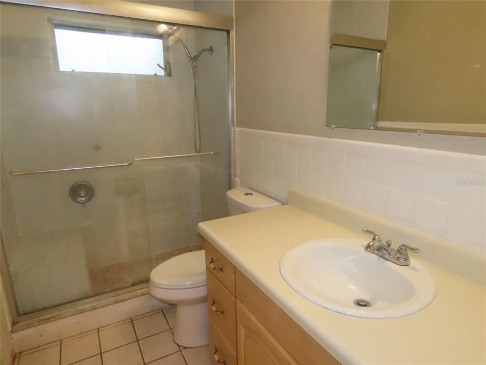 Active With Contract: $319,900 (2 beds, 1 baths, 1218 Square Feet)