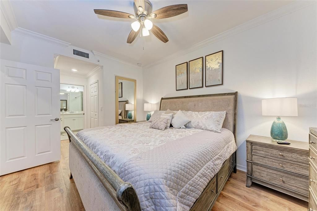 Master Bedroom with En-Suite Bath