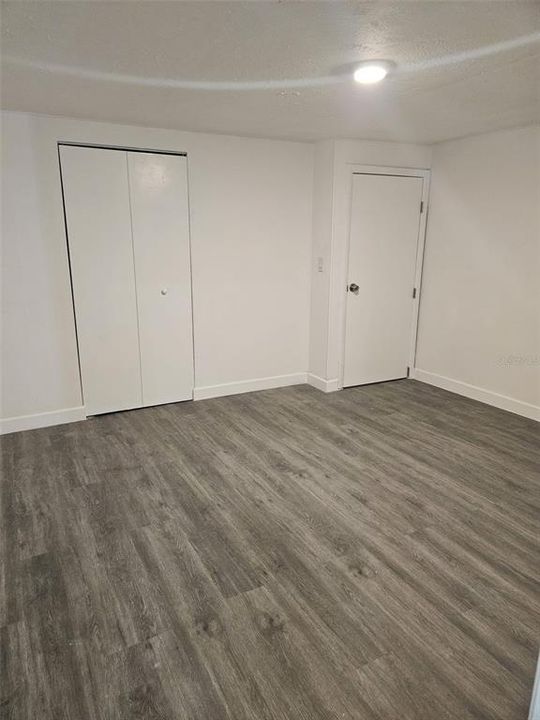 Active With Contract: $199,900 (3 beds, 2 baths, 1374 Square Feet)