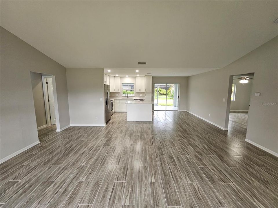 For Sale: $366,900 (3 beds, 2 baths, 1502 Square Feet)