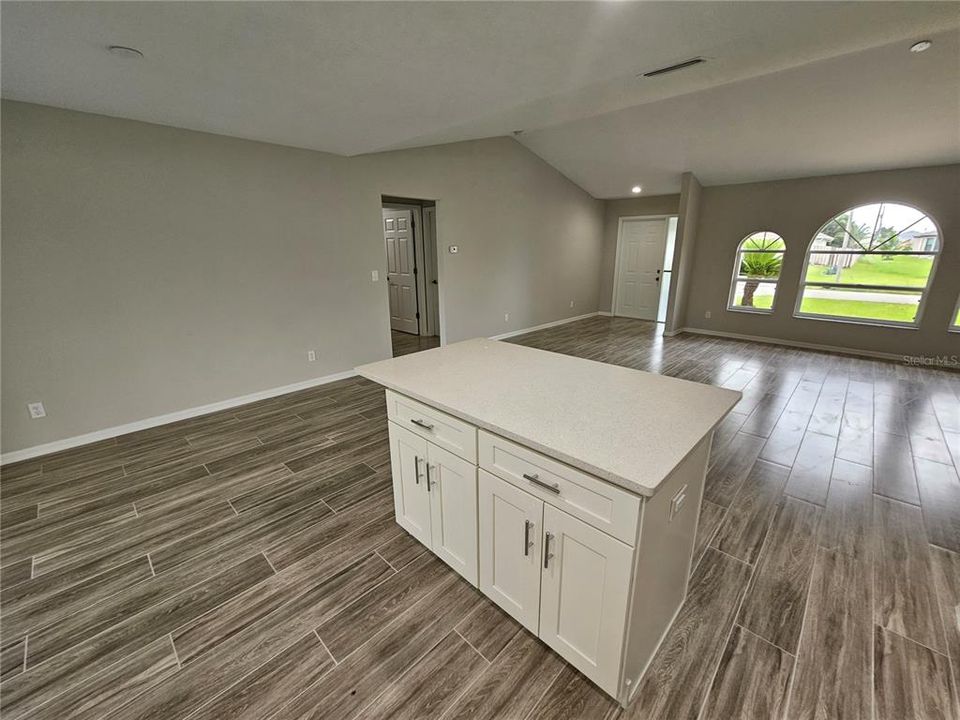 For Sale: $366,900 (3 beds, 2 baths, 1502 Square Feet)