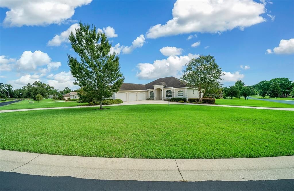 Active With Contract: $595,000 (4 beds, 3 baths, 2741 Square Feet)