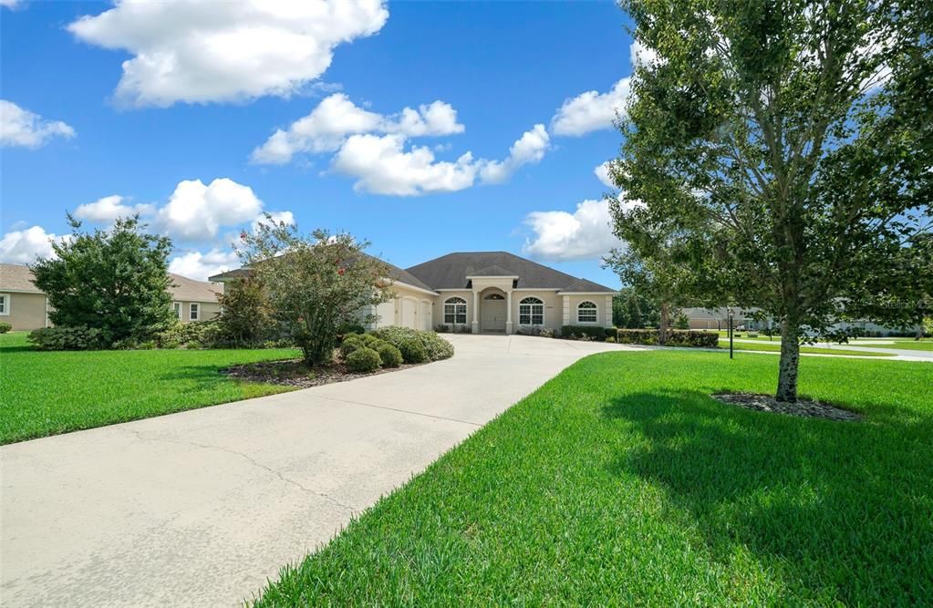 Active With Contract: $595,000 (4 beds, 3 baths, 2741 Square Feet)