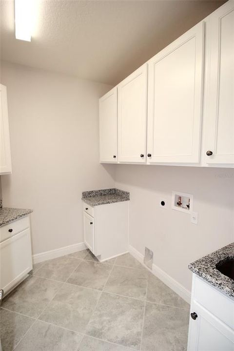 For Rent: $2,875 (3 beds, 2 baths, 2235 Square Feet)