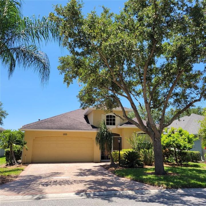 Active With Contract: $2,800 (3 beds, 2 baths, 1782 Square Feet)