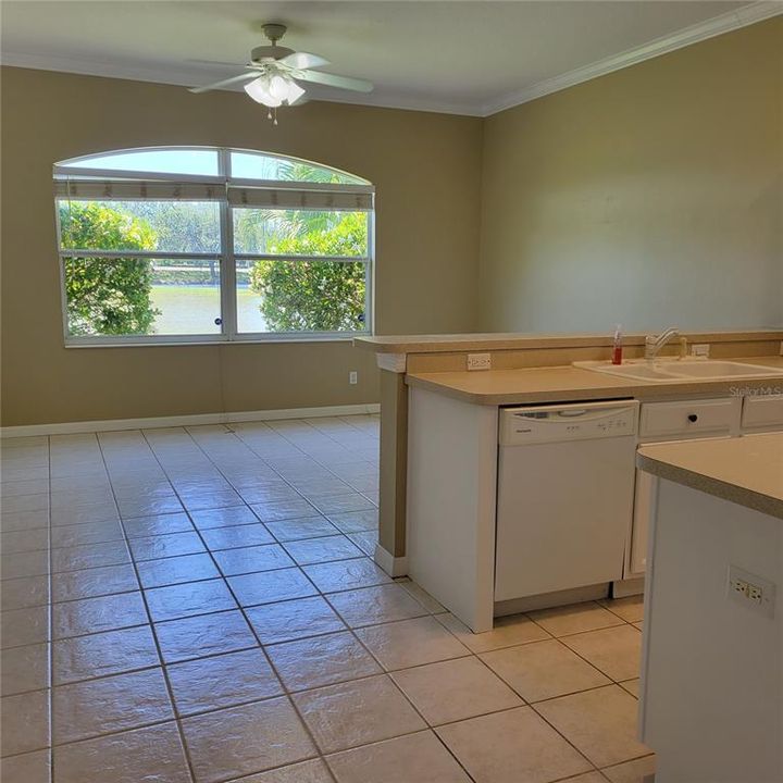 Active With Contract: $2,800 (3 beds, 2 baths, 1782 Square Feet)