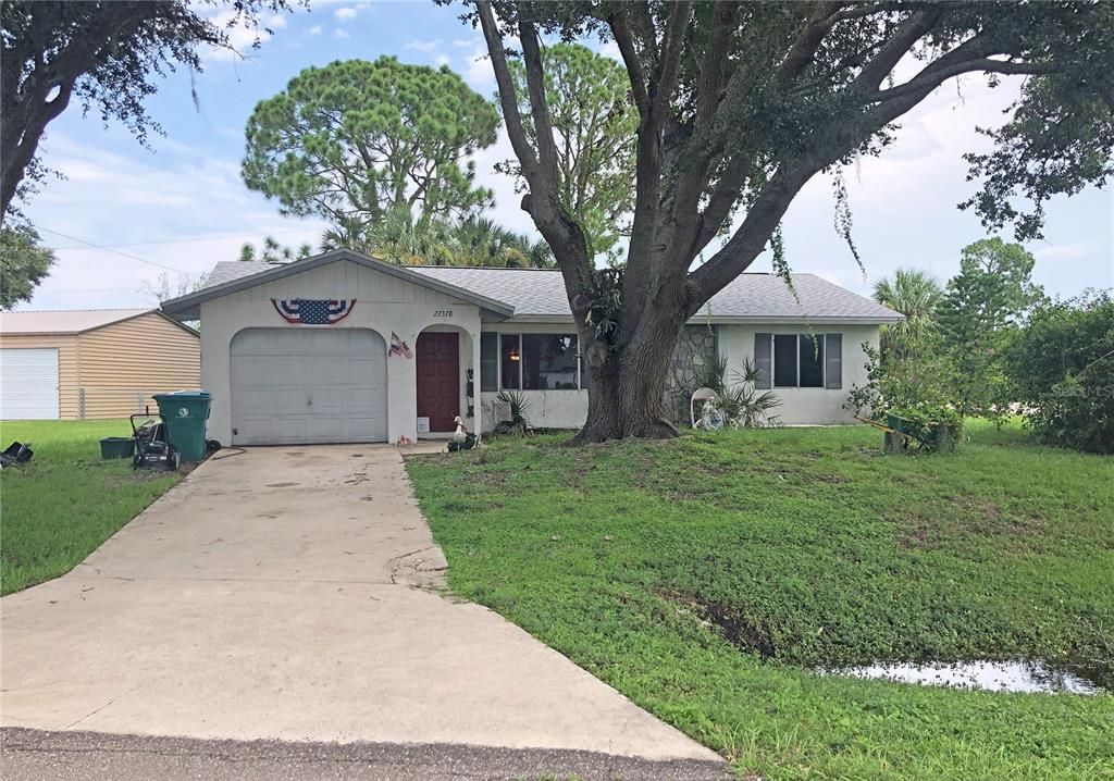 Recently Sold: $217,500 (2 beds, 2 baths, 1042 Square Feet)