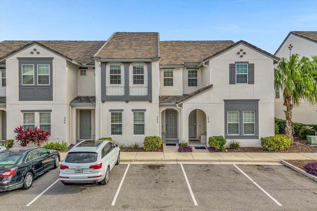 Recently Sold: $400,000 (5 beds, 4 baths, 2204 Square Feet)