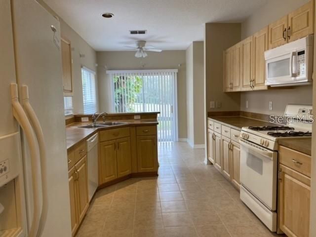 For Rent: $2,350 (3 beds, 2 baths, 1576 Square Feet)