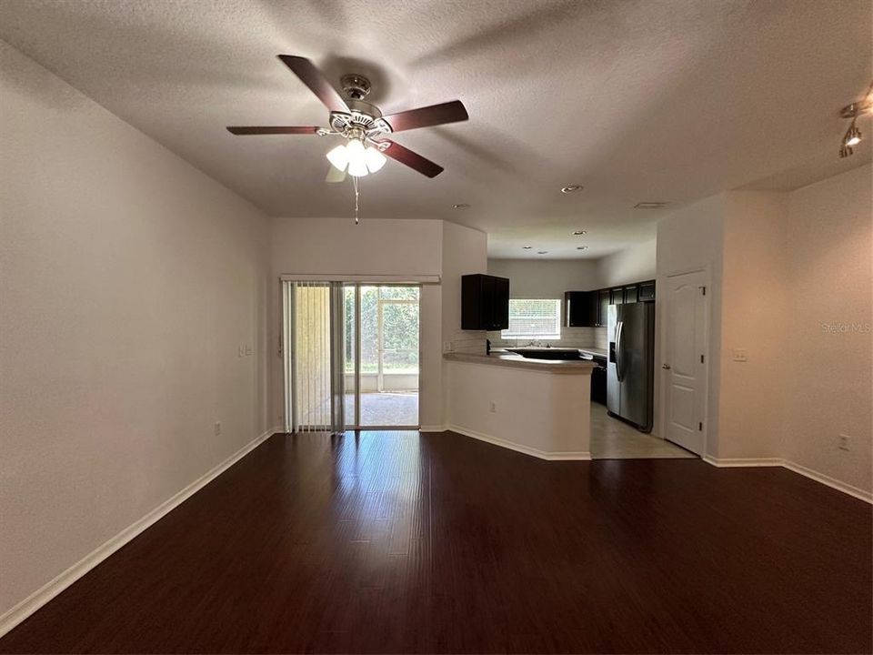 Active With Contract: $1,875 (3 beds, 2 baths, 1513 Square Feet)