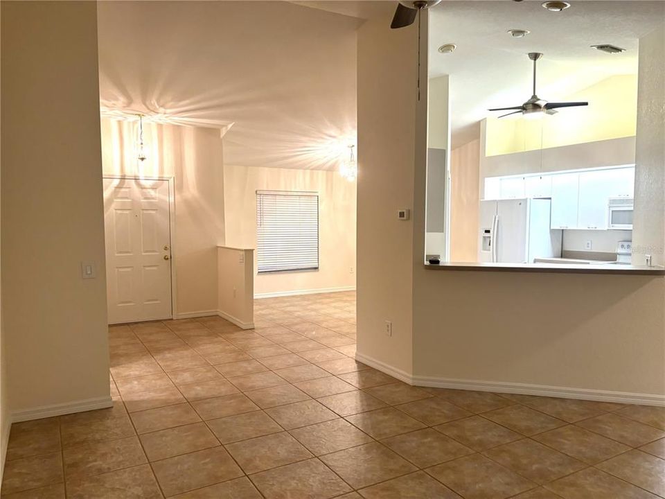 For Rent: $1,575 (2 beds, 1 baths, 1128 Square Feet)