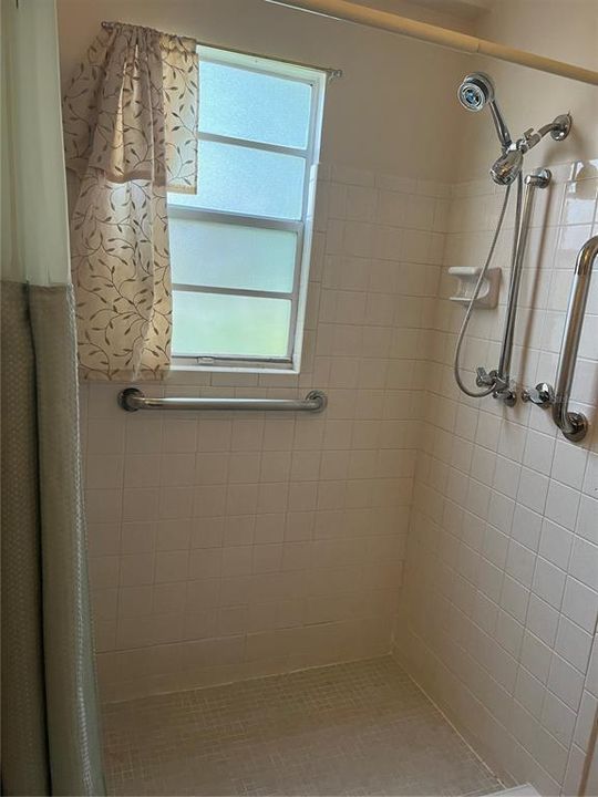 Shower of Primary Bedroom