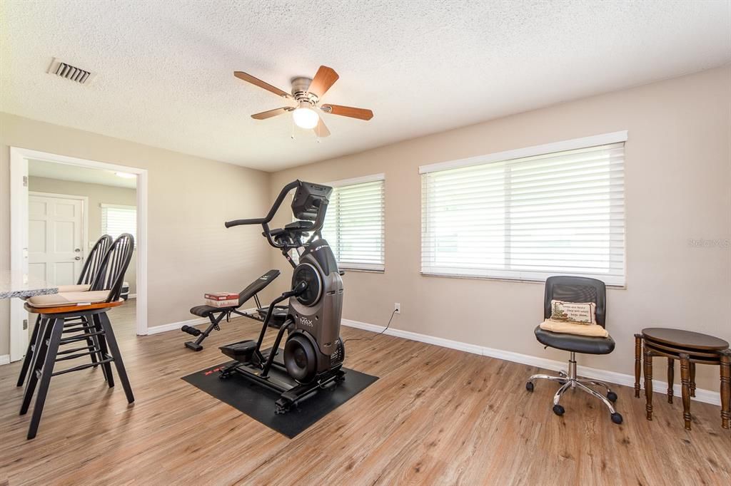 Active With Contract: $395,900 (2 beds, 2 baths, 1241 Square Feet)