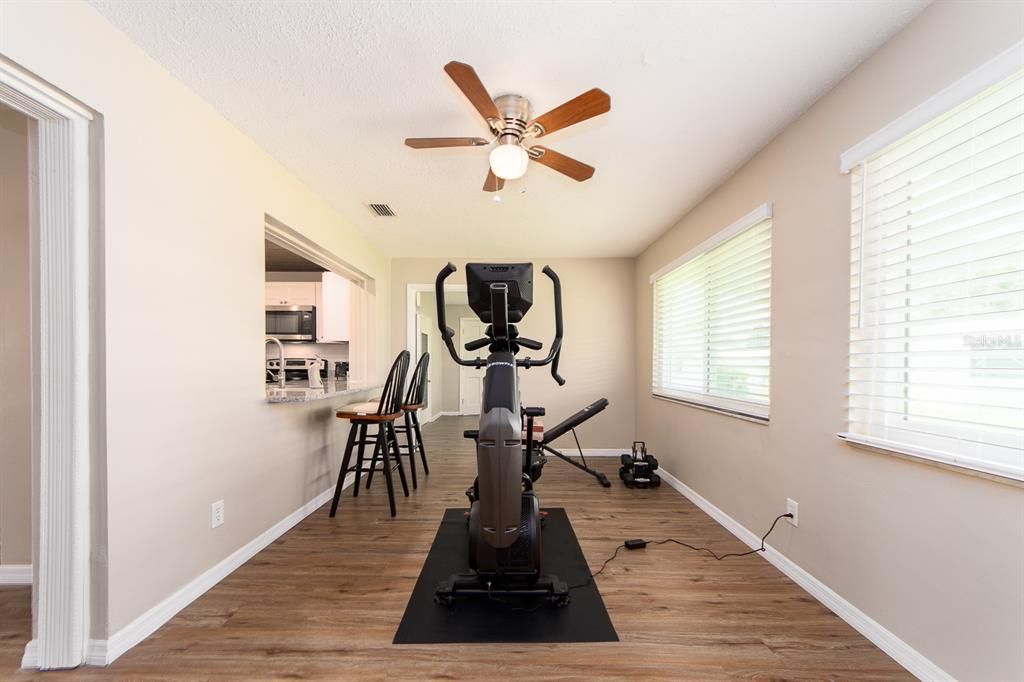 Active With Contract: $395,900 (2 beds, 2 baths, 1241 Square Feet)