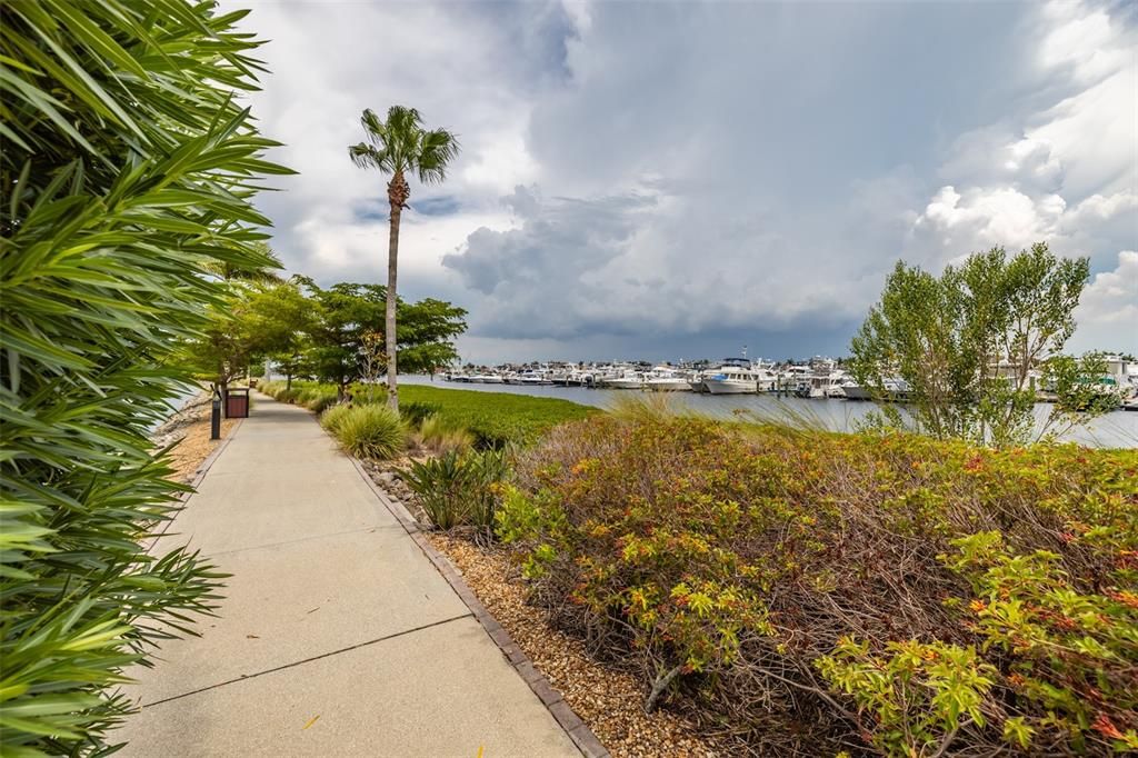 For Sale: $699,000 (2 beds, 2 baths, 1978 Square Feet)