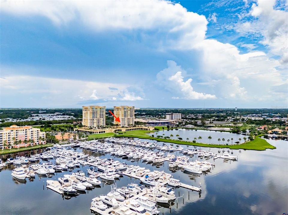 For Sale: $699,000 (2 beds, 2 baths, 1978 Square Feet)