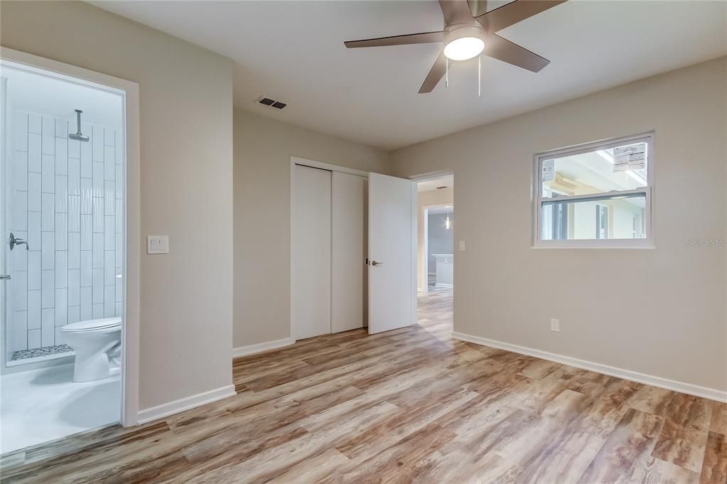 Active With Contract: $449,000 (3 beds, 2 baths, 1437 Square Feet)