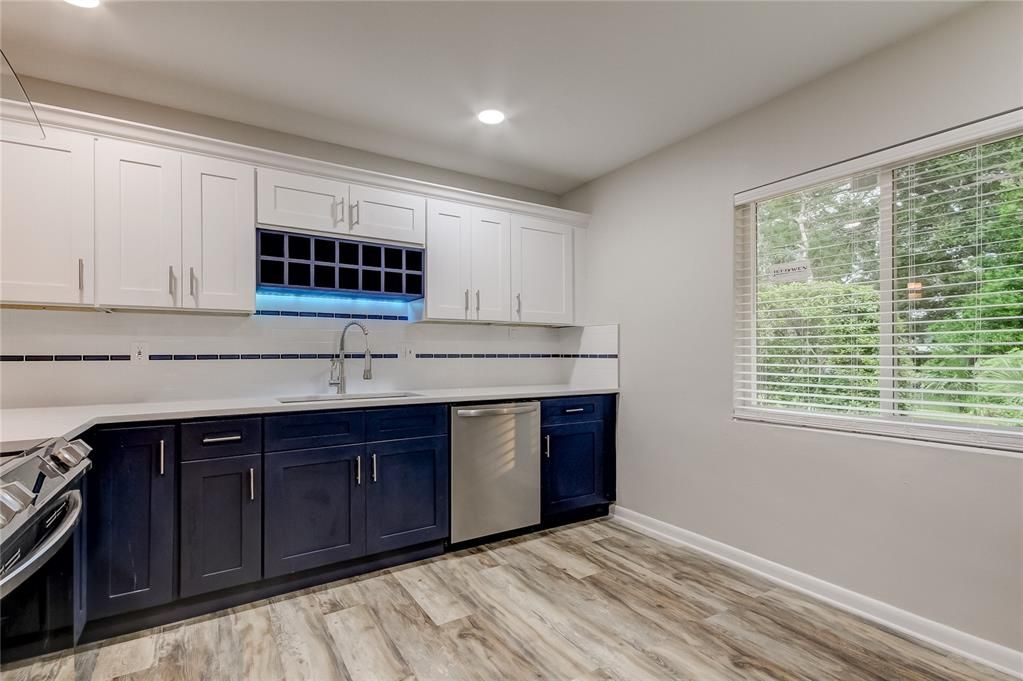 Active With Contract: $449,000 (3 beds, 2 baths, 1437 Square Feet)