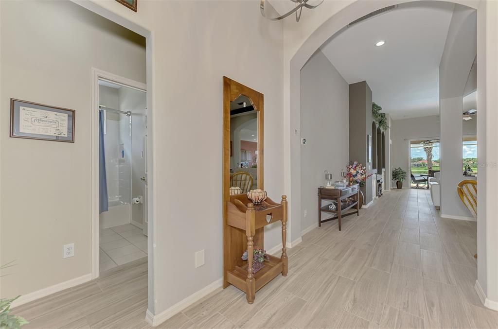 En Venta: $549,900 (3 camas, 2 baños, 1819 Pies cuadrados)