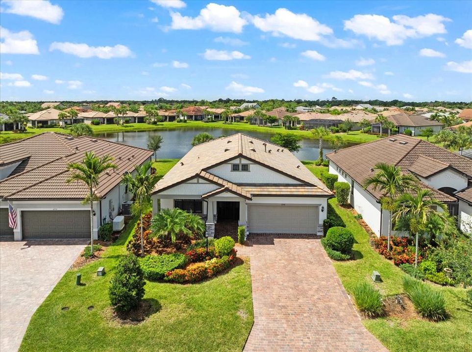 Active With Contract: $787,000 (2 beds, 2 baths, 2042 Square Feet)