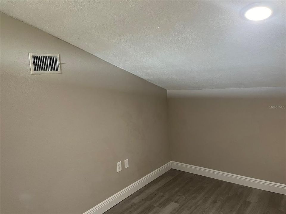 For Sale: $189,000 (2 beds, 2 baths, 1252 Square Feet)