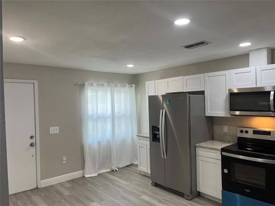 For Sale: $189,000 (2 beds, 2 baths, 1252 Square Feet)