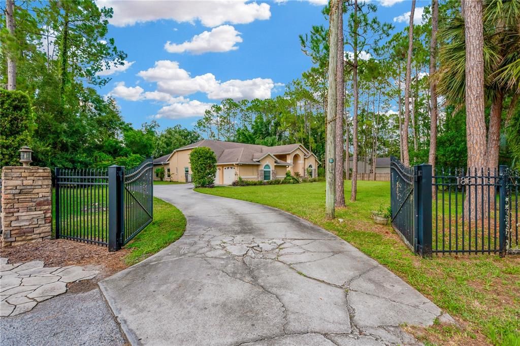 For Sale: $995,000 (4 beds, 3 baths, 3259 Square Feet)