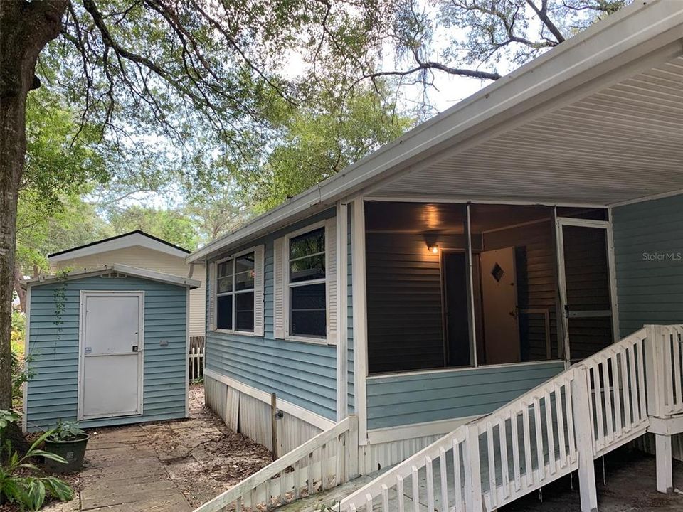 For Sale: $97,000 (2 beds, 1 baths, 628 Square Feet)