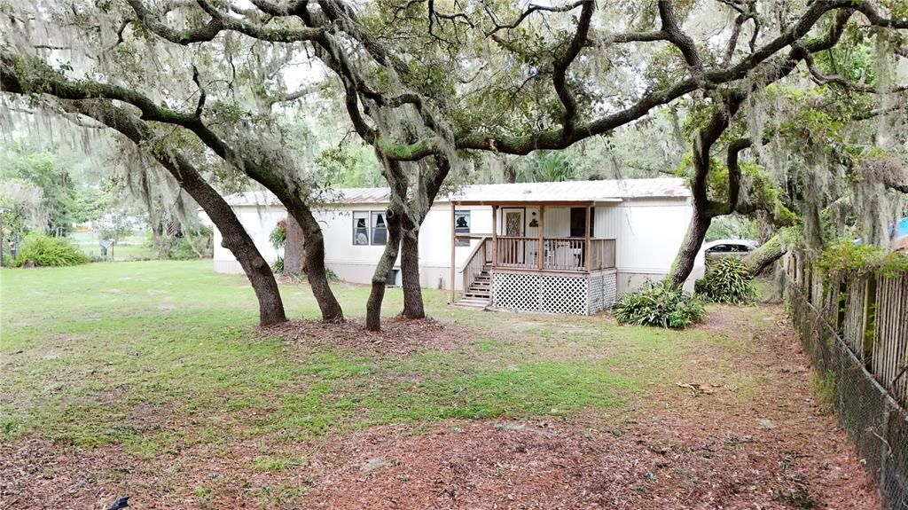 Active With Contract: $115,000 (3 beds, 2 baths, 924 Square Feet)