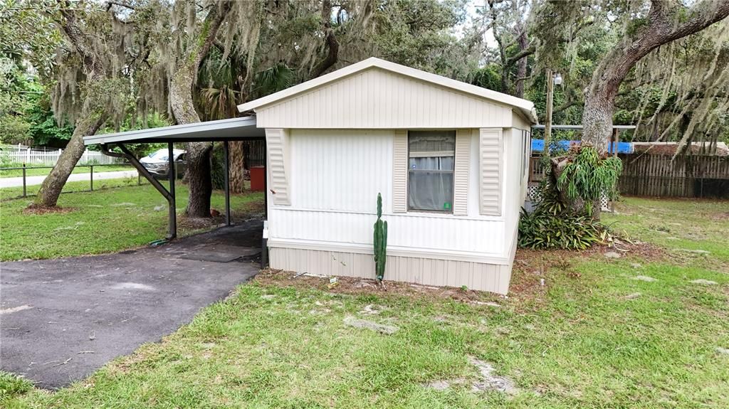 Active With Contract: $115,000 (3 beds, 2 baths, 924 Square Feet)