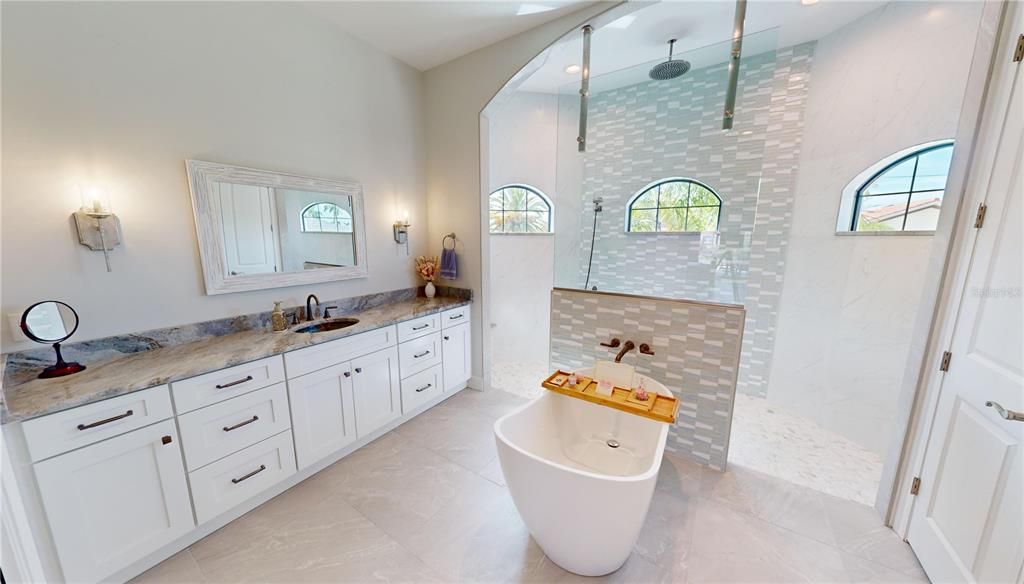 Gorgeous Master Bath