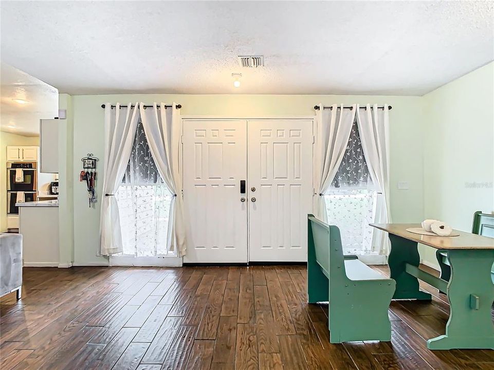 For Sale: $350,000 (3 beds, 2 baths, 1780 Square Feet)