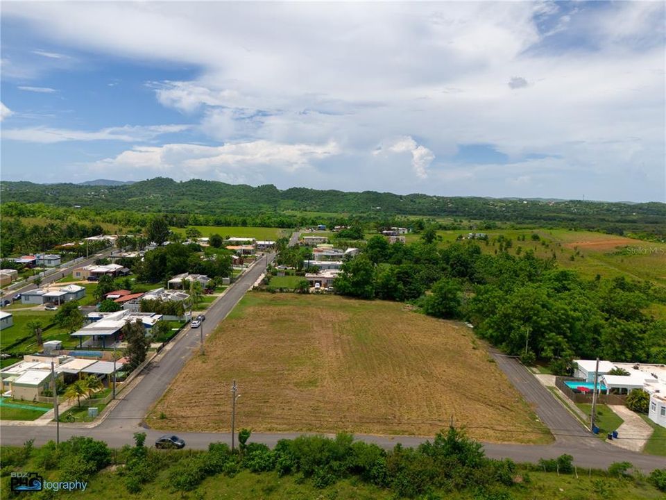 На продажу: $1,000,000 (1.63 acres)