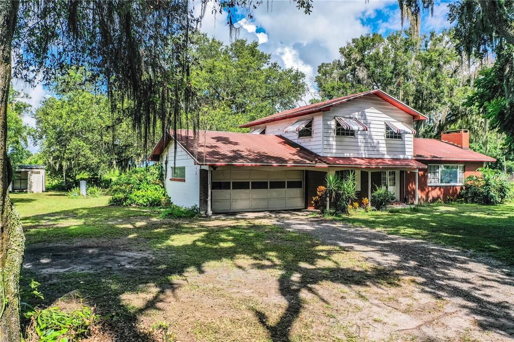 Active With Contract: $595,000 (4 beds, 2 baths, 1811 Square Feet)