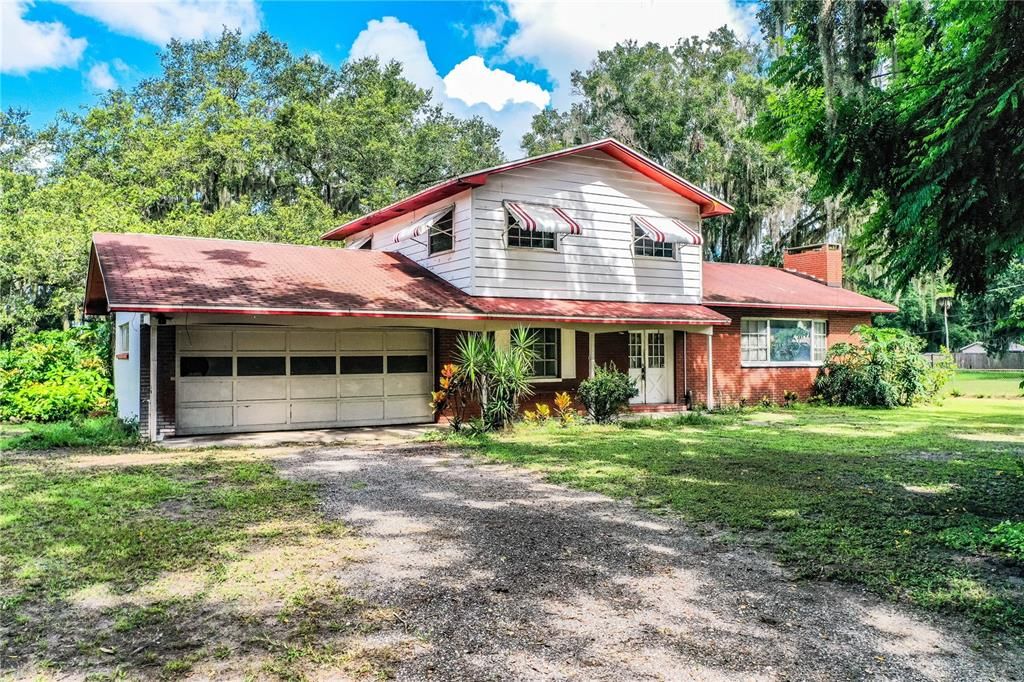 Active With Contract: $595,000 (4 beds, 2 baths, 1811 Square Feet)