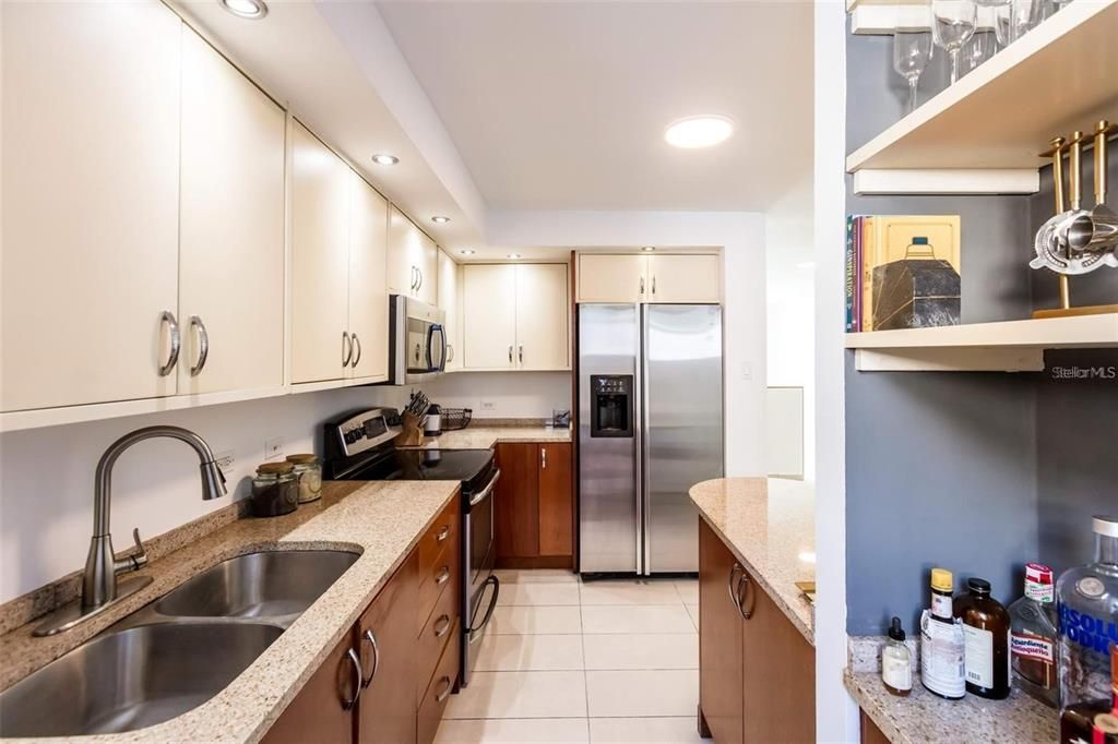 Recently Sold: $820,000 (3 beds, 2 baths, 1756 Square Feet)