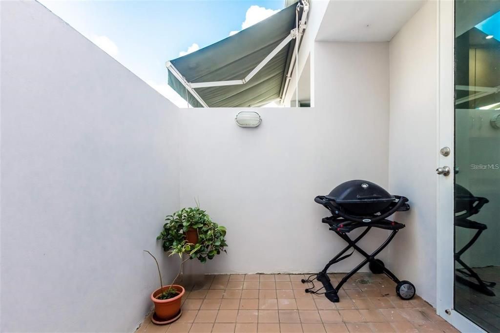 Recently Sold: $820,000 (3 beds, 2 baths, 1756 Square Feet)